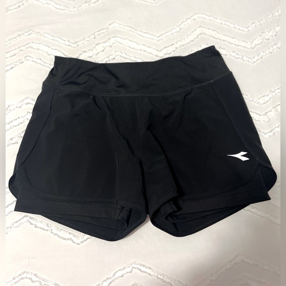Diadora running shorts - Picture 1 of 2
